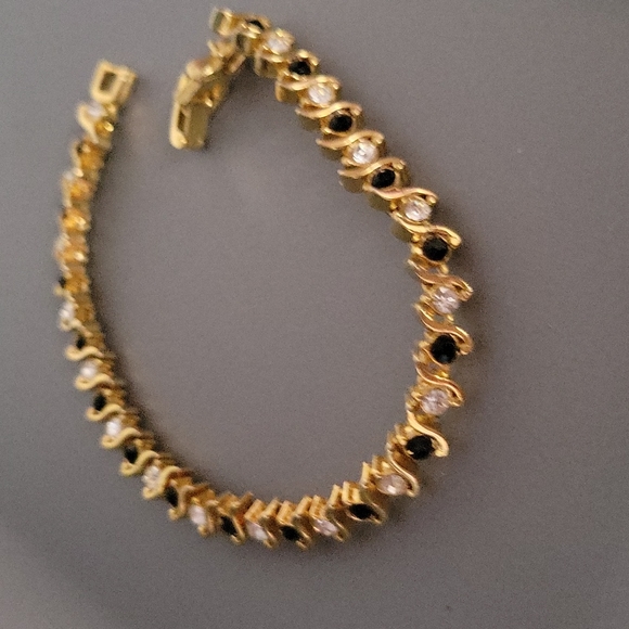 Beautiful Cubic Zirconia Diamonique Bracelet - Picture 3 of 11